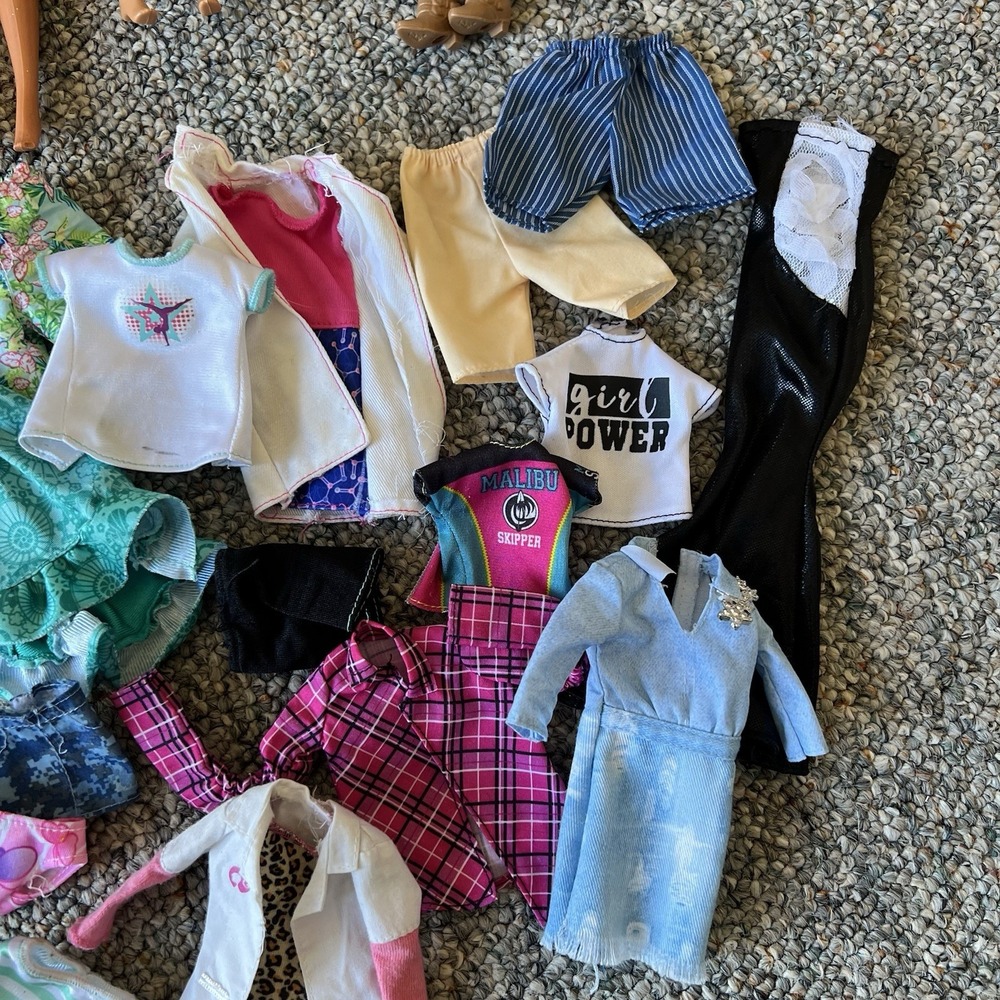 Barbie Lot Mixed Ken Dolls Accessories Clothing - Picture 5 of 6